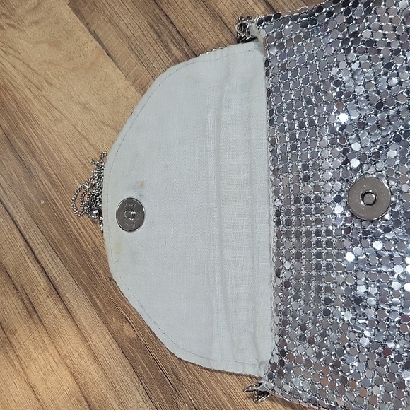 Vintage Silver Metal Mesh Crossbody Tassel Front Long Chain Strap Evening Bag - Picture 10 of 13